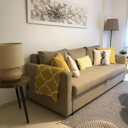 Designer's Flat - 3 Bdrm - Wifi - Location *