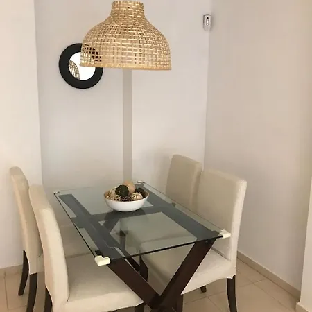 شقة Designer's Flat - 3 Bdrm - Wifi - Location *