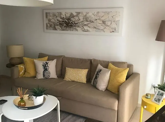 Designer's Flat - 3 Bdrm - Wifi - Location Аликанте