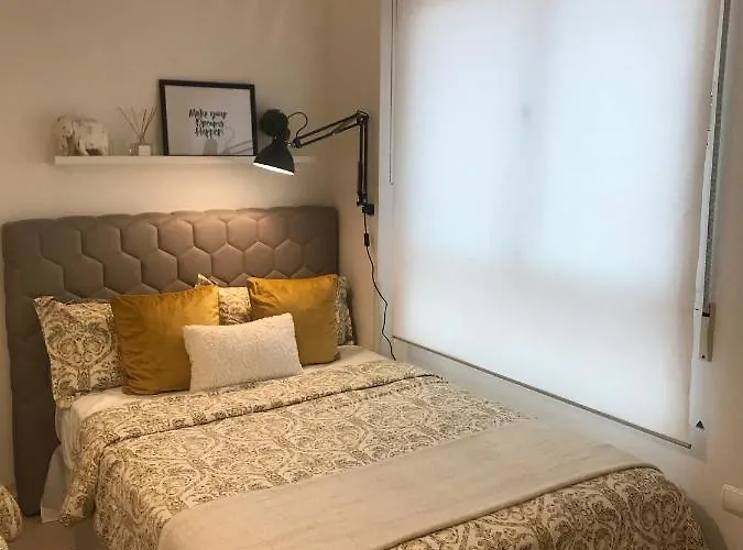 Designer's Flat - 3 Bdrm - Wifi - Location