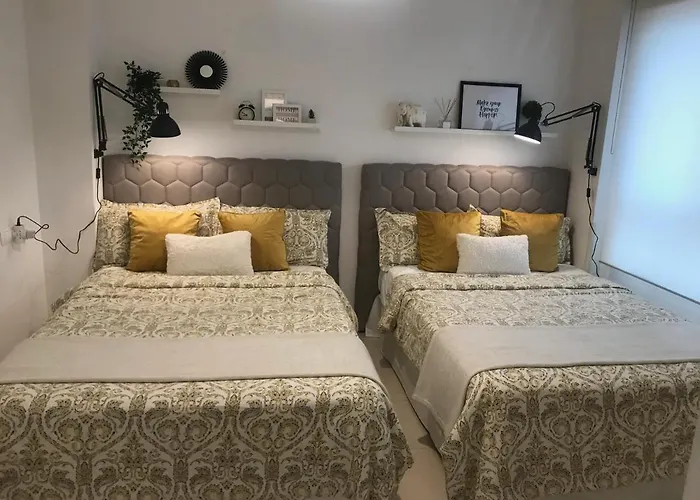 Designer's Flat - 3 Bdrm - Wifi - Location Апартаменты