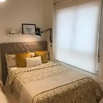 Designer's Flat - 3 Bdrm - Wifi - Location