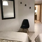Designer's Flat - 3 Bdrm - Wifi - Location Apartman