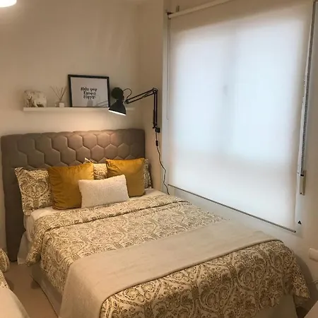 Designer's Flat - 3 Bdrm - Wifi - Location