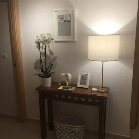 Apartamento Designer's Flat - 3 Bdrm - Wifi - Location